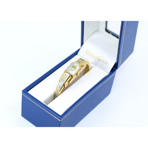 C0 Vintage ANDRE MOUCHE Goldtone Peek a boo Watch Floral case EDOX Swiss Movment